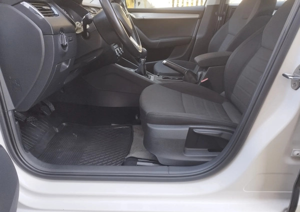 Skoda Octavia cena 34900 przebieg: 268000, rok produkcji 2015 z Skierniewice małe 529